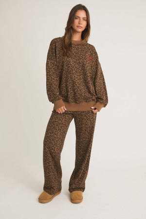 Leopard with Red Bow Sweatshirt and Sweatpants